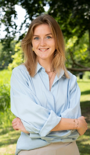 Eline Blom Delteau